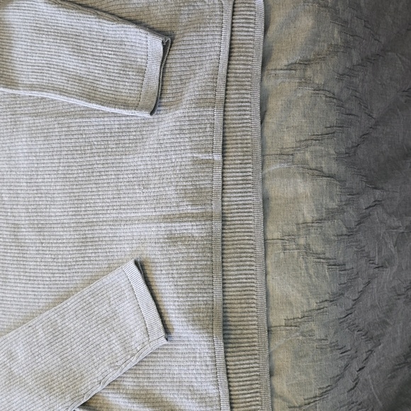 Sweater - Picture 3 of 5